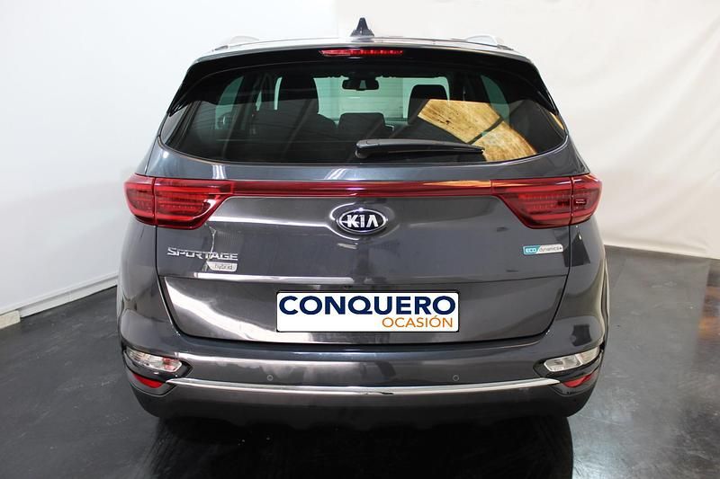 Usado Kia Sportage Plus 136 CV (100 kW) 2021 Gris SUV