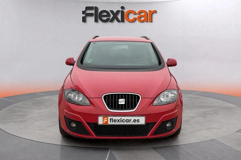 Usado Seat Altea XL Ecomotive 105 CV (77 kW) 2015 Rojo Monovolumen