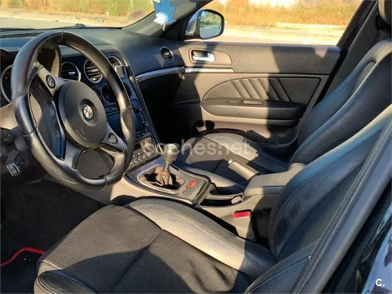 Usado Alfa Romeo 159 136 CV (100 kW) 2012 Negro Familiar