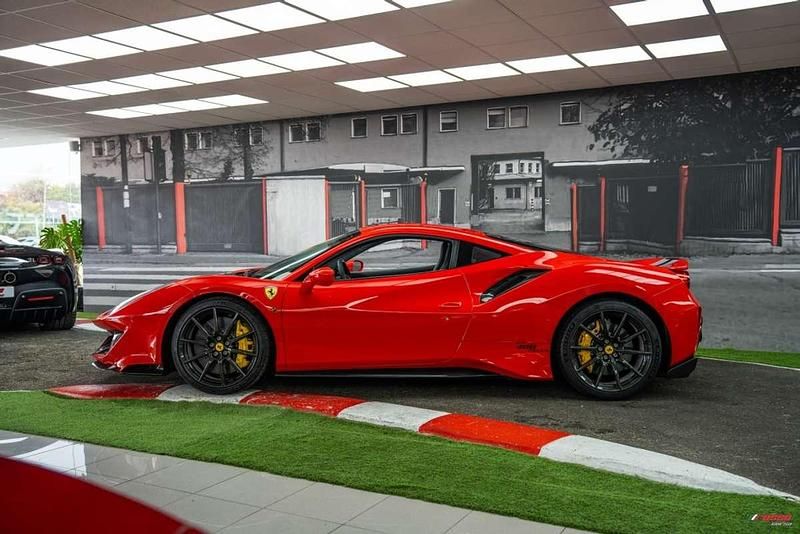 Usado Ferrari 488 721 CV (530 kW) 2018 Rojo Coupe