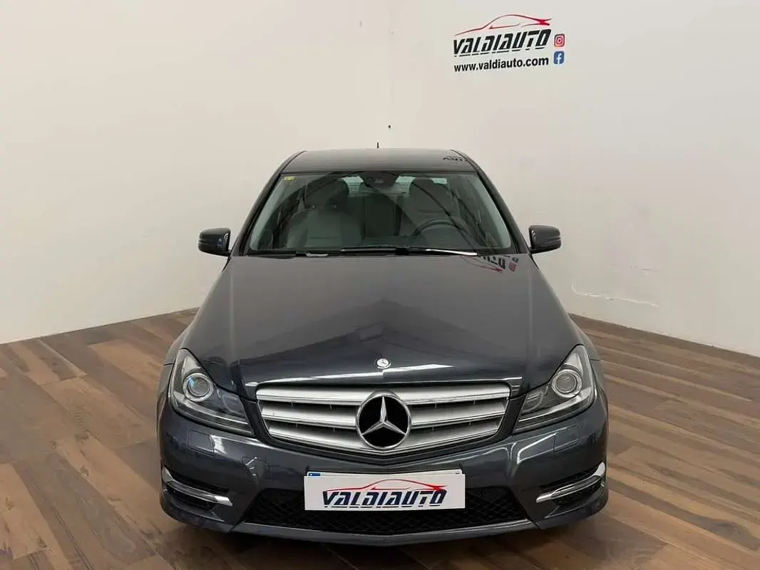 Usado Mercedes C220 Avantgarde 170 CV (125 kW) 2013 Gris Berlina