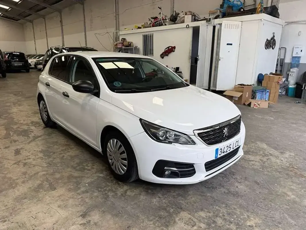 Usado Peugeot 308 Style 99 CV (72 kW) 2019 Blanco Utilitario
