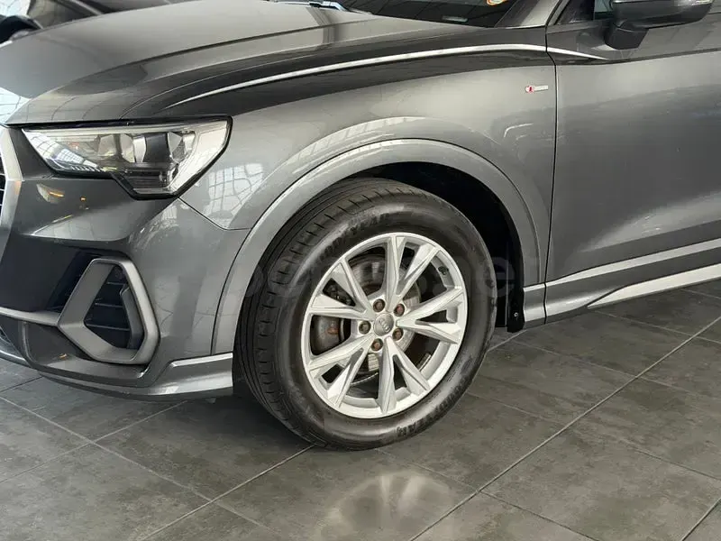 Usado Audi Q3 S-Line 150 CV (110 kW) 2019 Gris / plata SUV