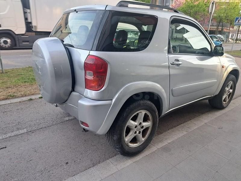 Usado Toyota RAV4 Sol 150 CV (110 kW) 2002 Gris / plata SUV