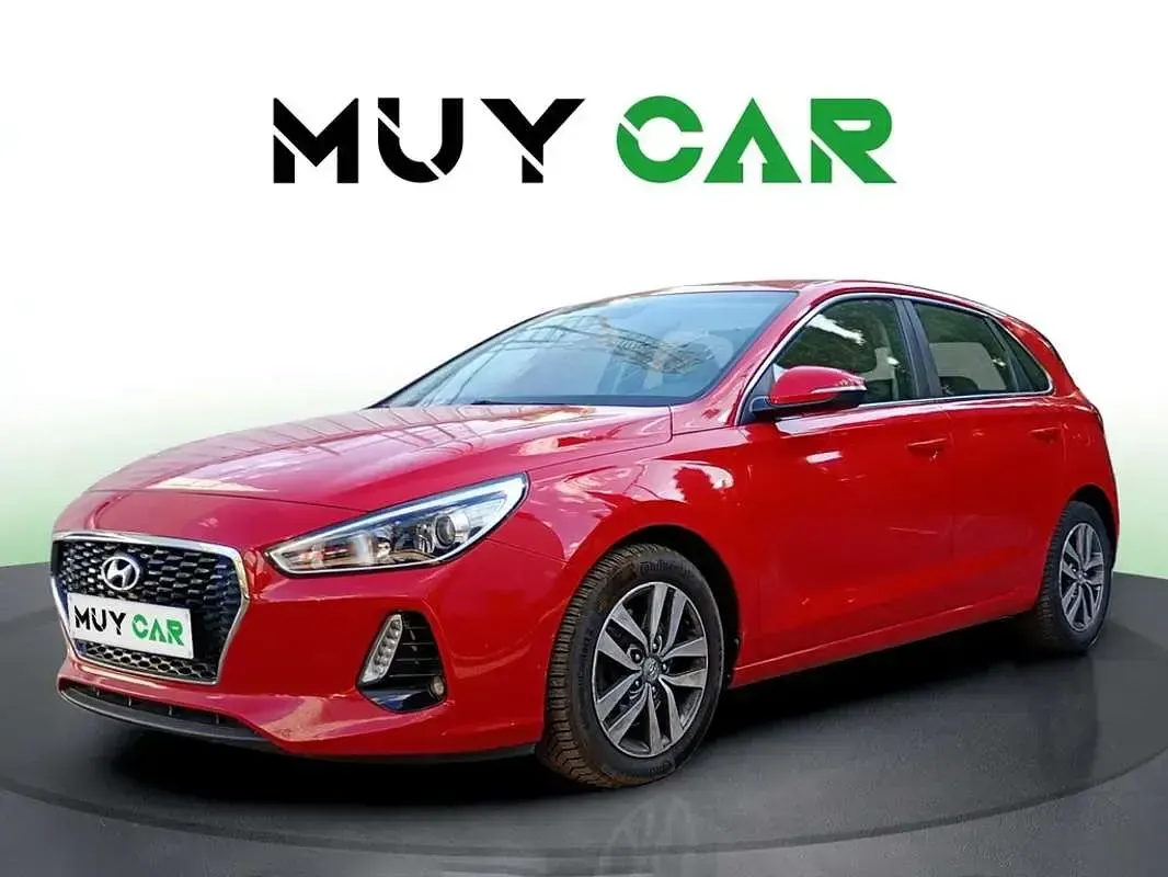 Usado Hyundai i30 140 CV (102 kW) 2017 Rojo Utilitario