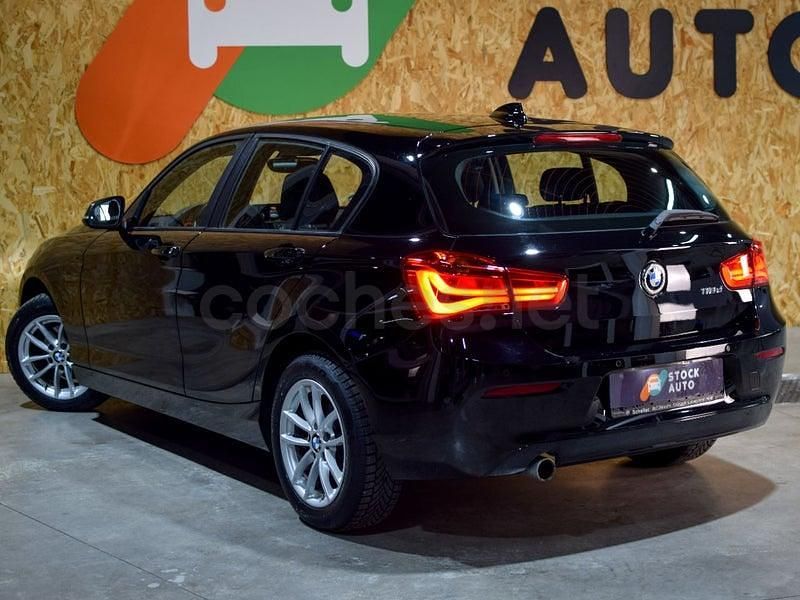 Usado BMW 118 Advantage 150 CV (110 kW) 2016 Negro Utilitario