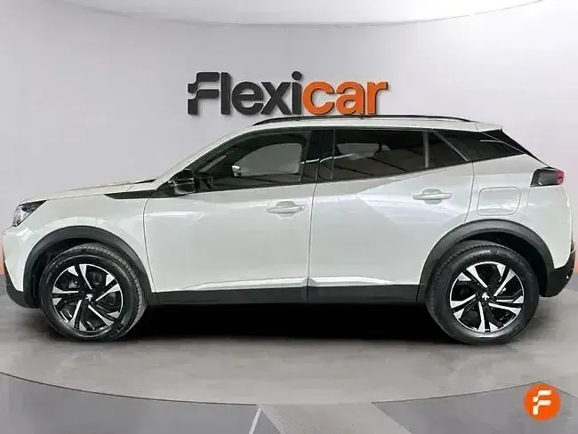 Usado Peugeot 2008 Allure 130 CV (95 kW) 2023 Blanco SUV