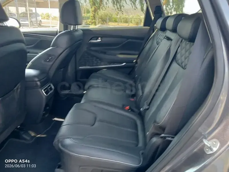 Usado Hyundai Santa Fe Style 202 CV (148 kW) 2022 Gris / plata SUV