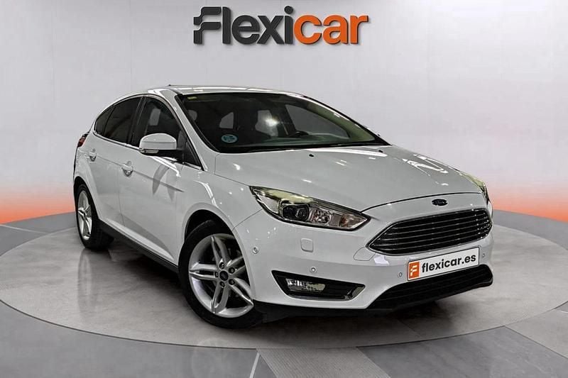 Blanco Usado 2016 Ford Focus Titanium Berlina | 11.290 € (Precio justo) - Imagen 1/4