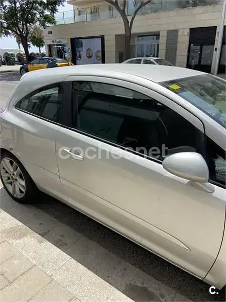 Usado Opel Corsa Sport 90 CV (66 kW) 2007 Gris / plata Utilitario