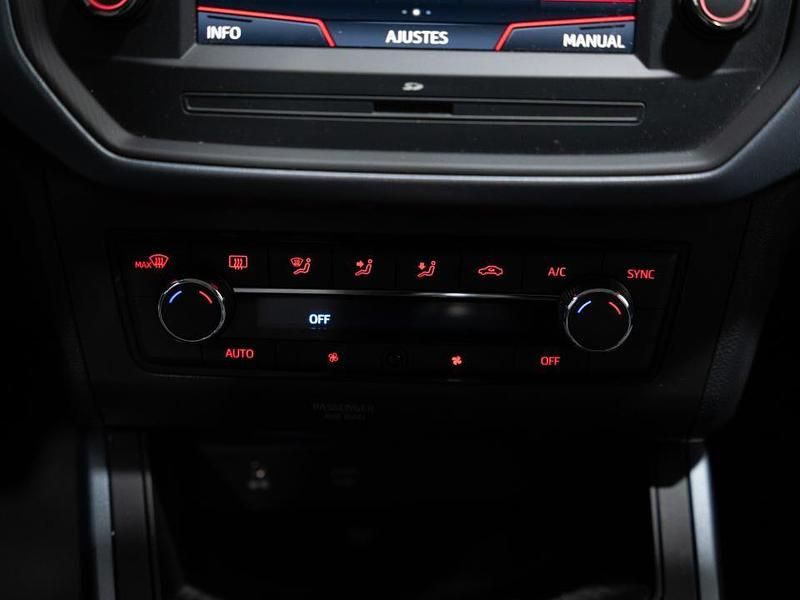 Usado Seat Arona Style 115 CV (84 kW) 2020 Blanco SUV