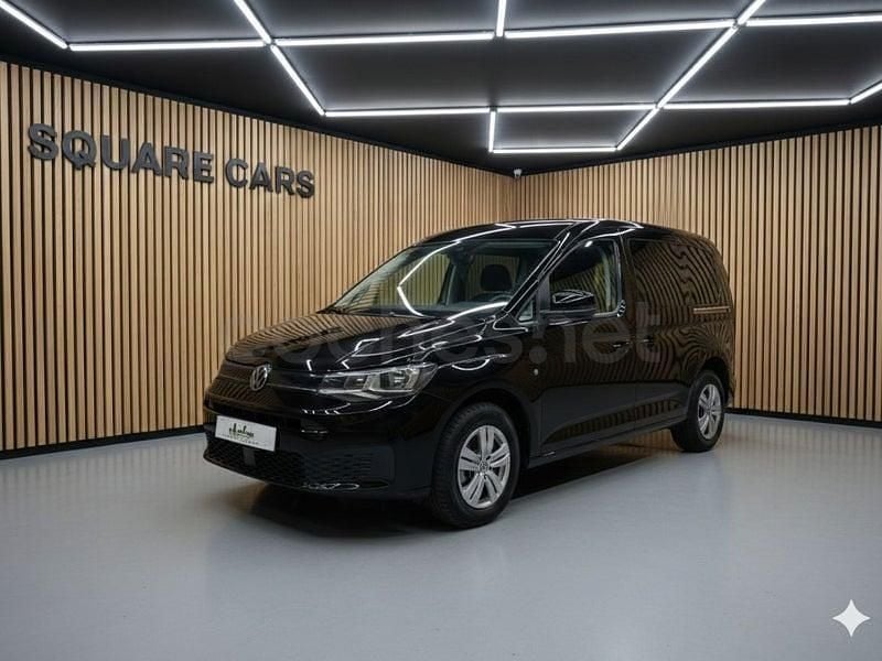 Usado VW Caddy 102 CV (75 kW) 2022 Negro Monovolumen