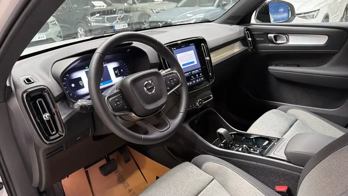 Nuevo Volvo XC40 Plus 163 CV (119 kW) 2025 SUV