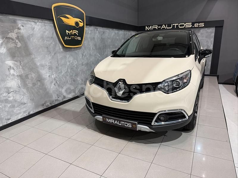 Usado Renault Captur Zen 120 CV (88 kW) 2016 Blanco SUV