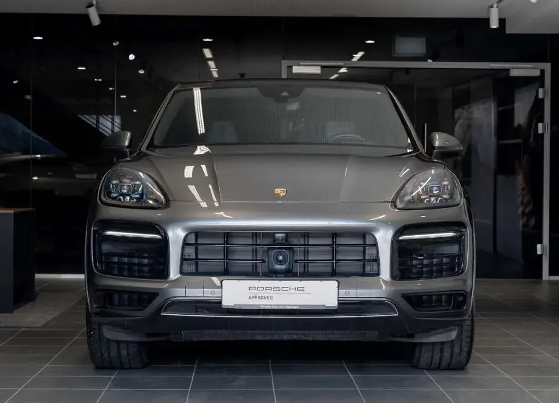 Usado Porsche Cayenne Platinum Edition 462 CV (339 kW) 2022 Gris SUV