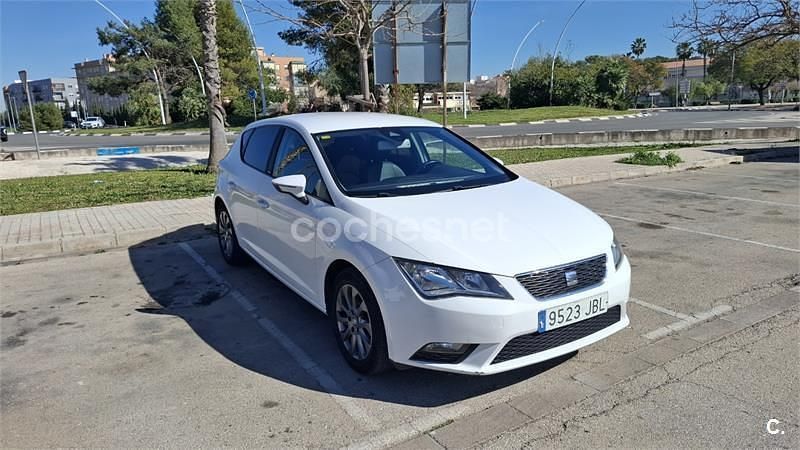 Usado Seat Leon I-Tech 105 CV (77 kW) 2014 Blanco Berlina