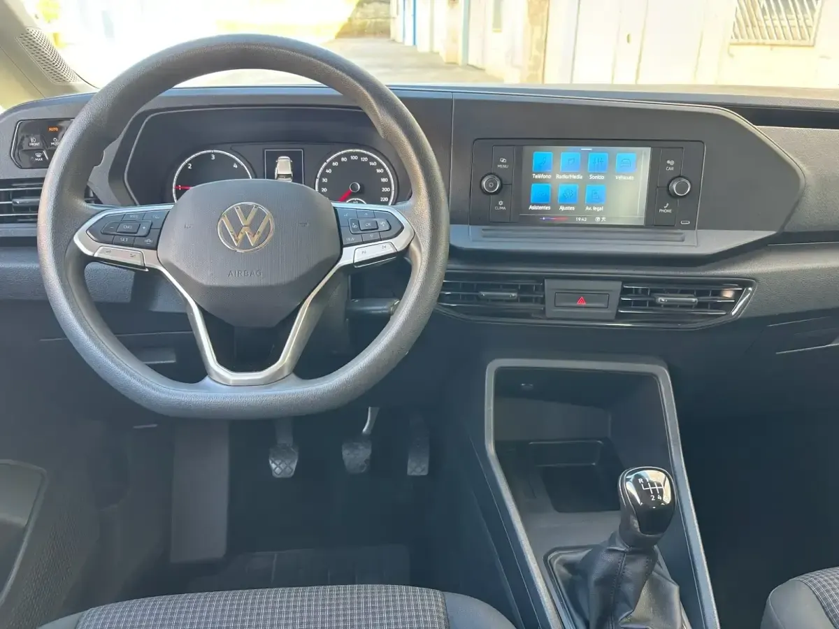 Usado VW Caddy Life 122 CV (89 kW) 2021 Blanco Monovolumen