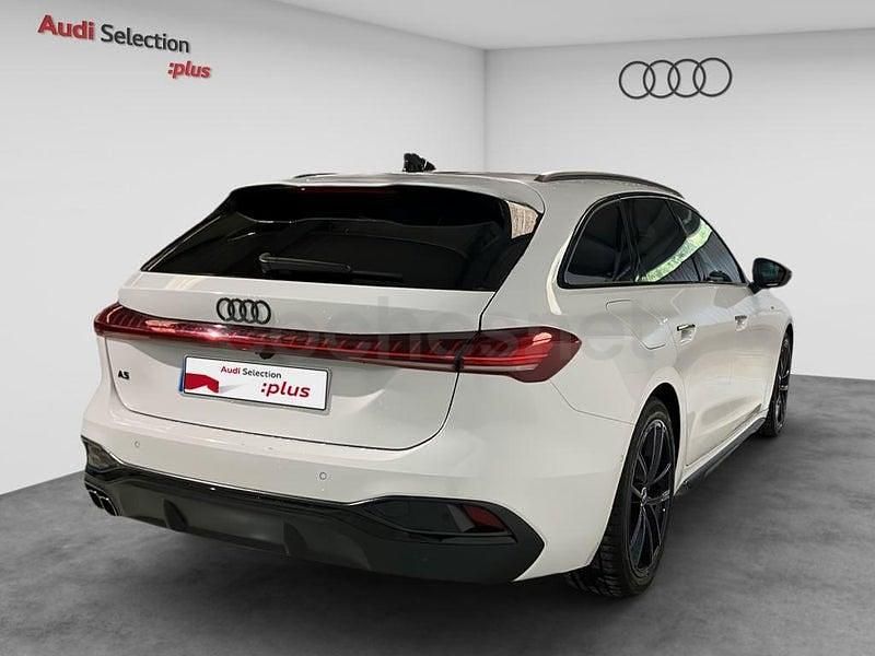 Usado Audi A5 204 CV (150 kW) 2025 Blanco Familiar
