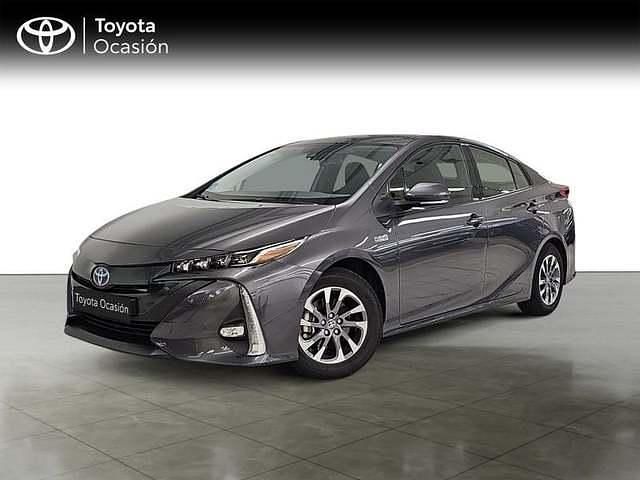 Usado Toyota Prius Advance 122 CV (89 kW) 2021 Gris / plata Berlina