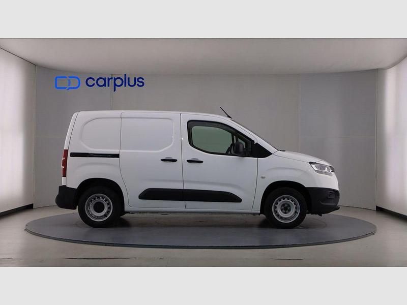 Usado Toyota Proace Business Edition 102 CV (75 kW) 2021 Arctic blanco sólido Monovolumen