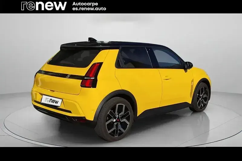 Usado Renault R5 Techno 88 kW (120 CV) 2025 Amarillo Utilitario
