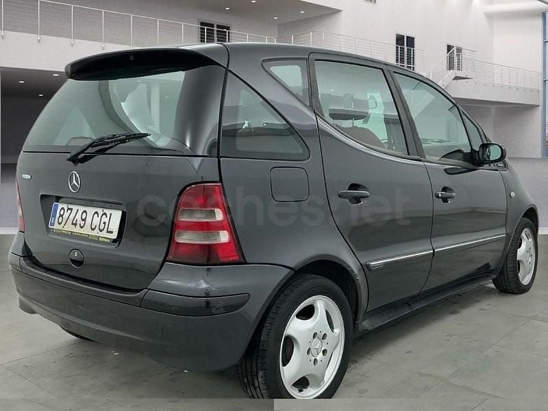 Usado Mercedes A140 Classic 82 CV (60 kW) 2004 Negro Monovolumen
