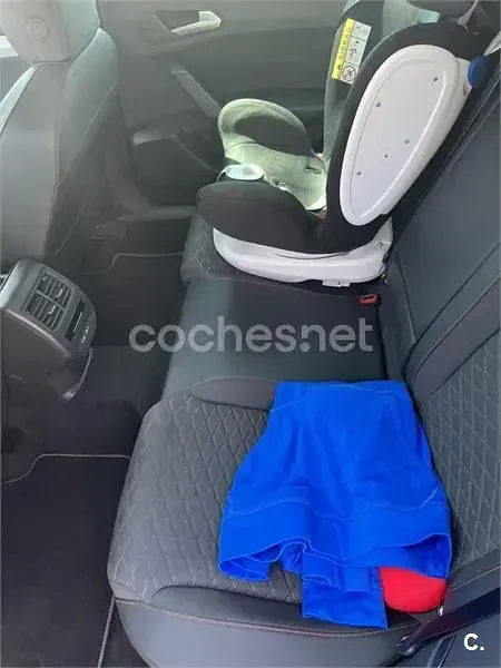 Usado Seat Leon FR 150 CV (110 kW) 2023 Gris / plata Familiar