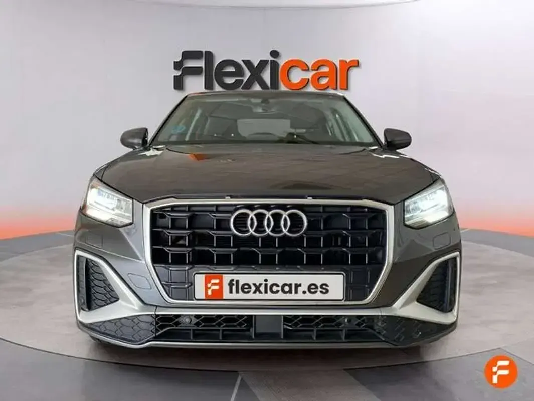 Usado Audi Q2 150 CV (110 kW) 2021 Gris SUV