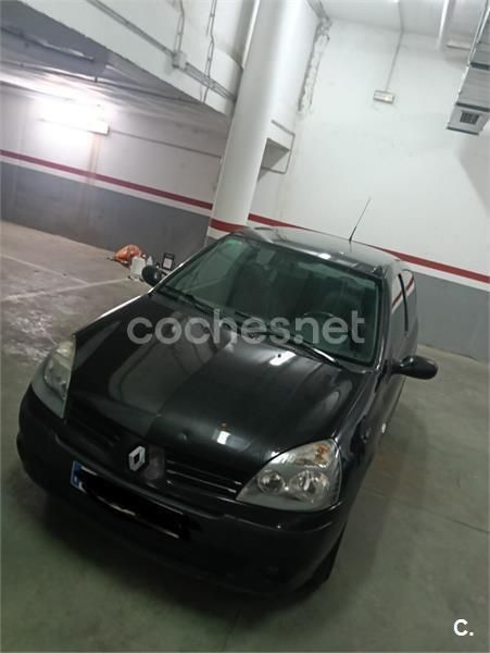 Negro Usado 2005 Renault Clio II Authentique Berlina | 2500 € (Buen precio) - Imagen 1/4