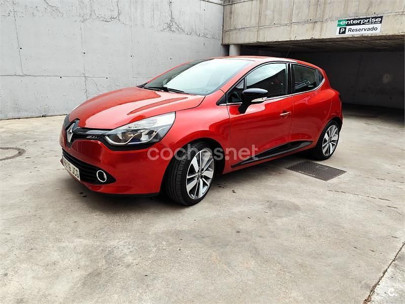 Rojo Usado 2015 Renault Clio IV Berlina | 7200 € (Precio justo) - Imagen 1/4
