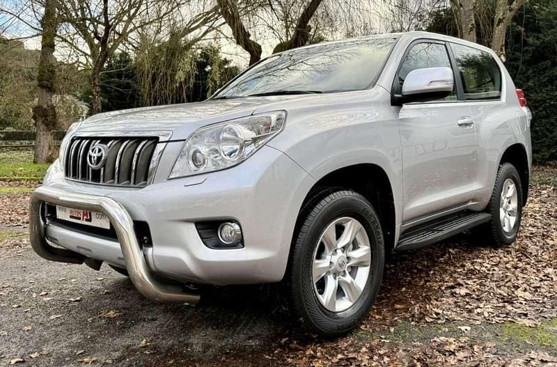 Usado Toyota Land Cruiser 190 CV (139 kW) 2010 Gris SUV