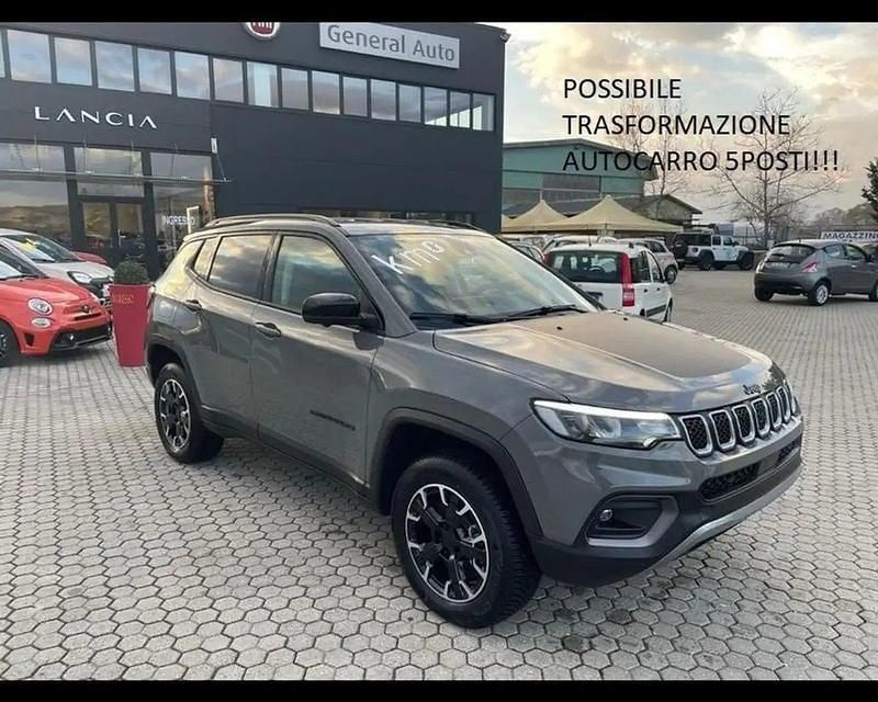Usado Jeep Compass 240 CV (176 kW) 2023 Grigio SUV