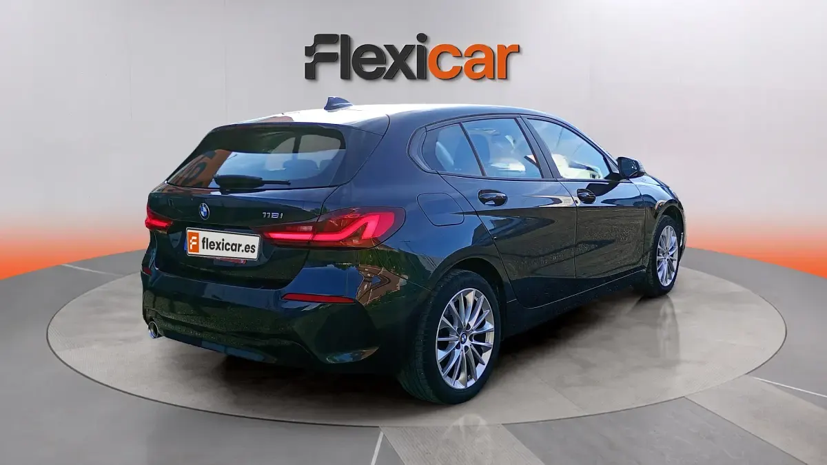 Usado BMW 118 136 CV (100 kW) 2023 Negro Utilitario