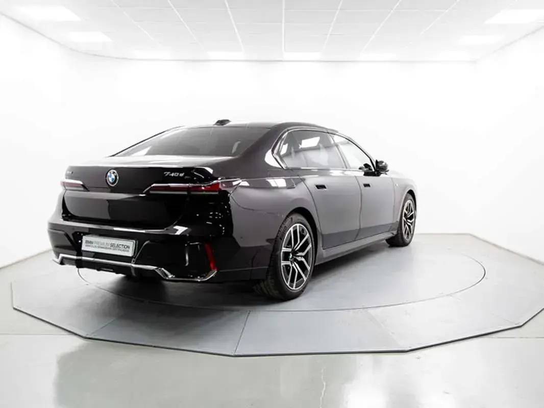 Usado BMW 740 Comfort Edition 299 CV (219 kW) 2023 Negro Berlina