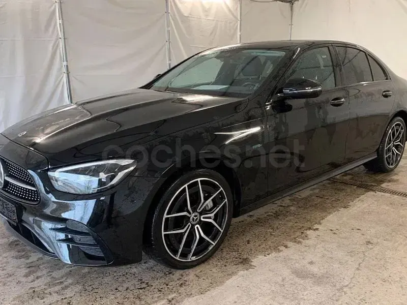 Occasion Mercedes E300 320 PK (235 kW) 2022 Zwart Sedan