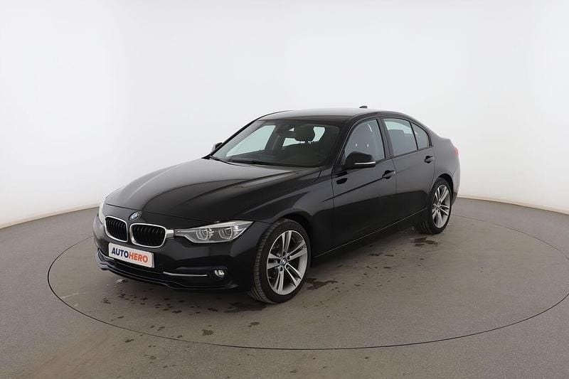 Negro Usado 2017 BMW 318 Sport Line Berlina | 20.099 € (Un poco caro) - Imagen 1/3
