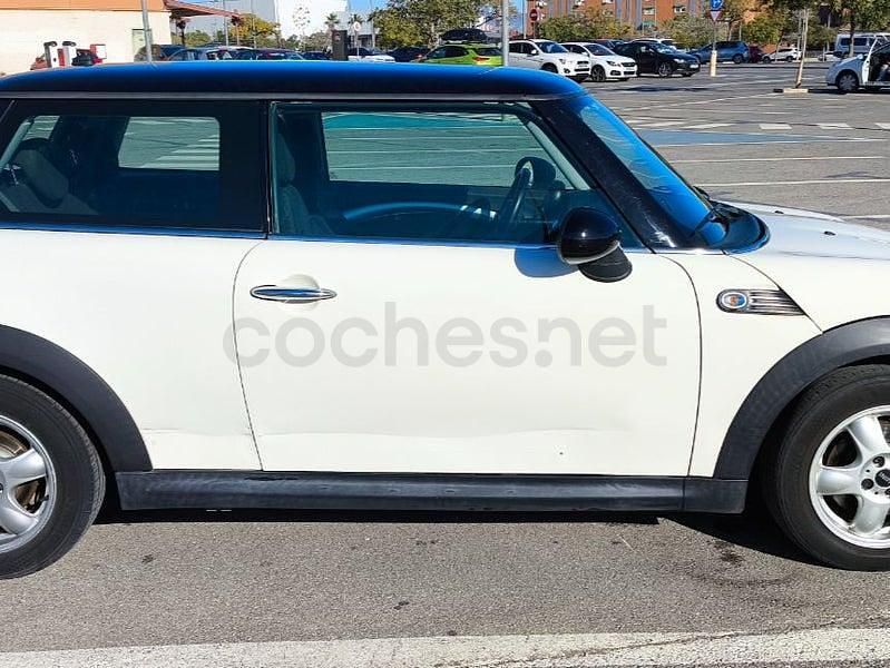 Usado Mini Cooper 120 CV (88 kW) 2009 Beige Utilitario
