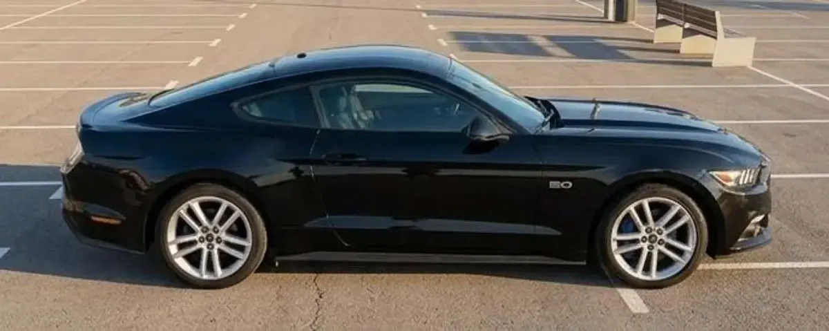 Usado Ford Mustang 435 CV (319 kW) 2017 Negro Coupe