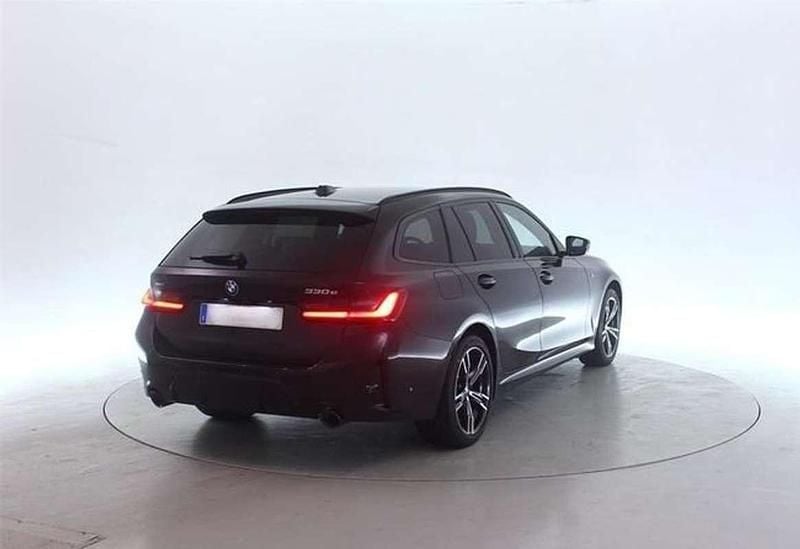 Usado BMW 330e M Sport 292 CV (214 kW) 2025 Negro Familiar