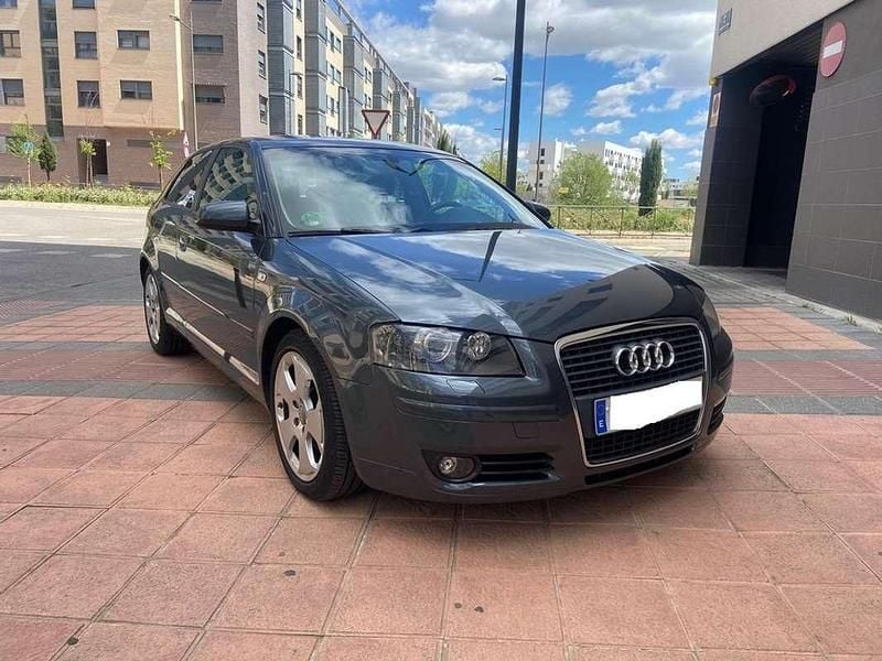 Usado Audi A3 Ambition 160 HP (117 kW) 2007 Cinzento Citadino