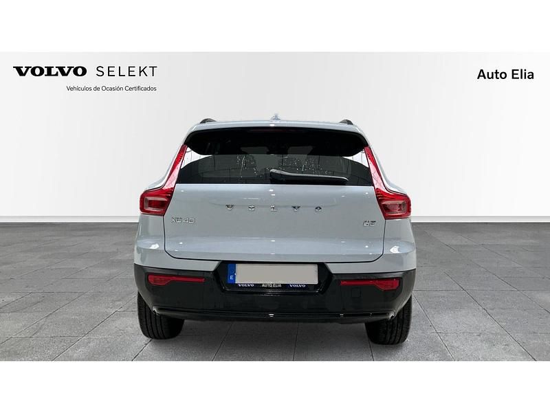 Usado Volvo XC40 Plus 163 CV (119 kW) 2025 Azul SUV