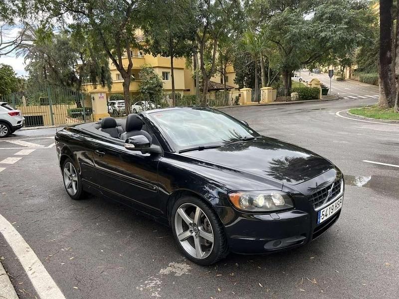 Usado Volvo C70 Momentum 136 CV (100 kW) 2009 Negro Descapotable