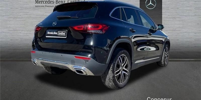 Usado Mercedes GLA200 150 CV (110 kW) 2022 Negro SUV