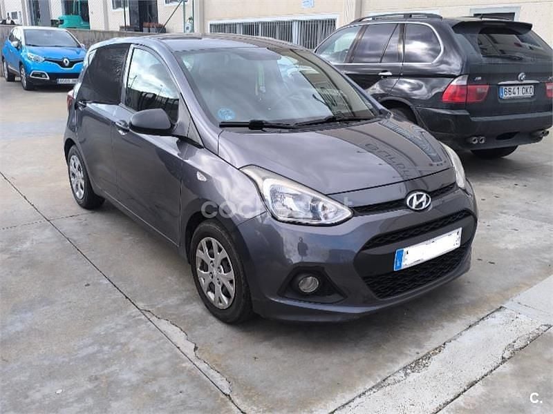 Gris / plata Usado 2014 Hyundai i10 Utilitario | 4000 € (Super precio) - Imagen 1/4
