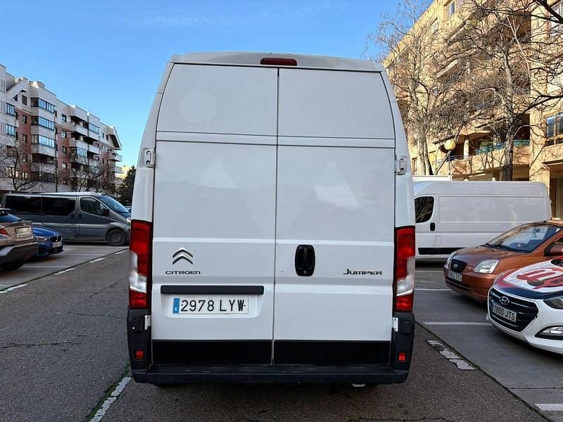 Usado Citroën Jumper 140 CV (102 kW) 2022 Blanco Monovolumen