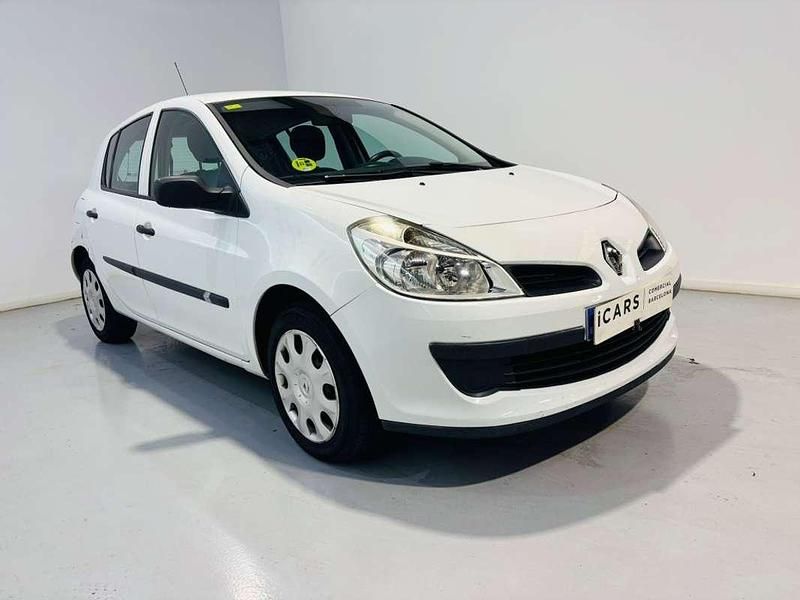 Usado Renault Clio II Expression 70 CV (51 kW) 2009 Blanco Utilitario