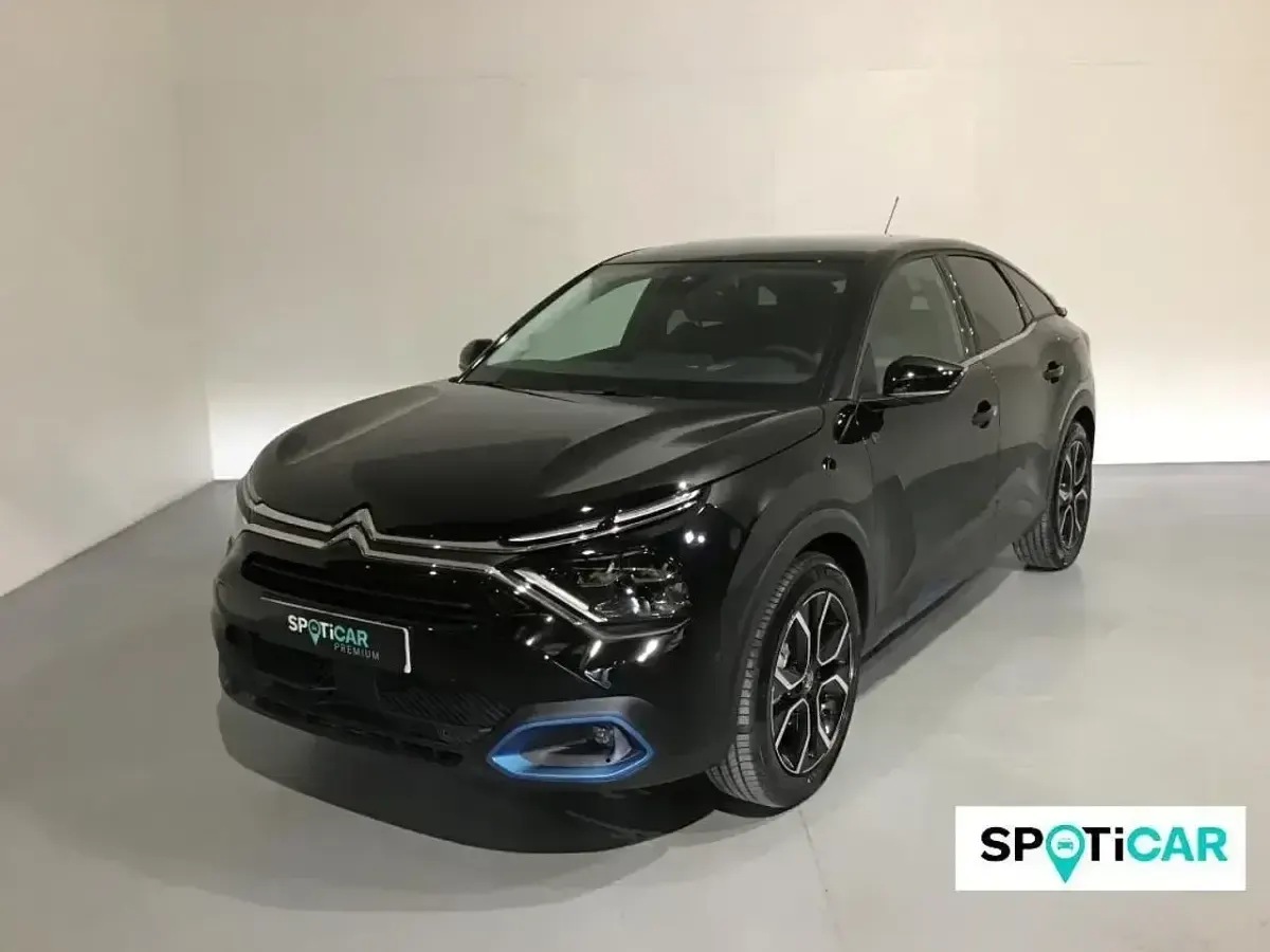 Usado Citroën e-C4 Shine 100 kW (136 CV) 2022 Negro
