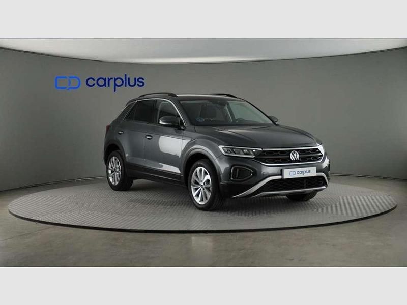 Usado VW T-Roc Life 110 CV (80 kW) 2022 Gris SUV