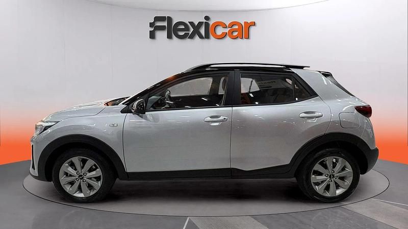 Usado Kia Stonic 101 CV (74 kW) 2022 Gris SUV