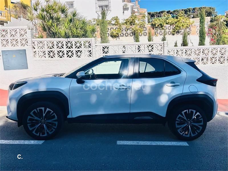 Usado Toyota Yaris Cross Style 116 CV (85 kW) 2024 Blanco SUV